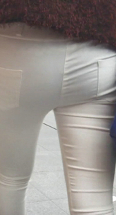 商场白裤小少妇