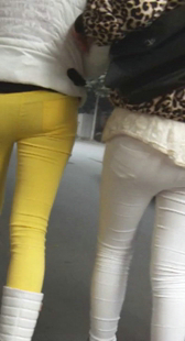 黄裤白裤你喜欢哪个