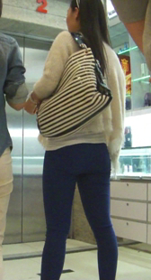 等电梯风骚小少妇