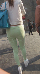 打底包臀小少妇性感