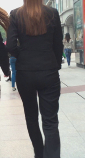 黑色制服你喜欢吗