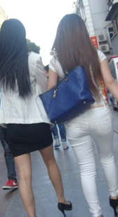 白紧裤走路好会扭