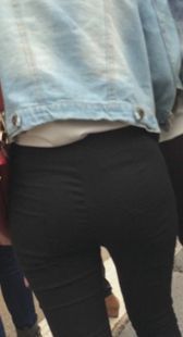 小少妇就有如此宽臀