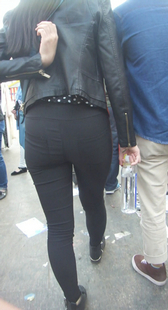 宽大臀丰满少妇