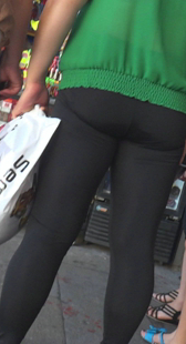 黑色打底裤肥臀