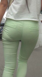 OL绿裤超紧内痕