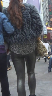 大妈穿得这么风骚