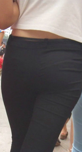 性感宽臀少妇露小腰