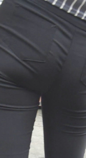 高挑小白领身材好