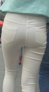 大屁股包臀紧身白裤视频