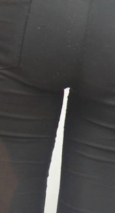 重口味黑裤大屁股少妇