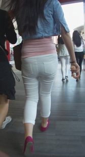 大屁股白裤内痕明显