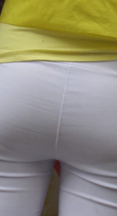 白紧包臀内痕明显