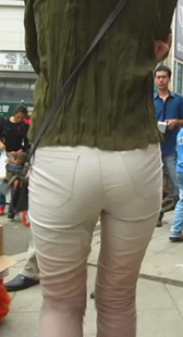 布裤小少妇就是会扭