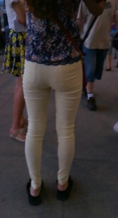 白裤小妹PP下垂