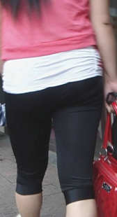 打底裤宽臀大妈