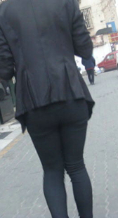 跟拍打底小妹紧PP