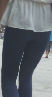 街拍蓝紧打底裤
