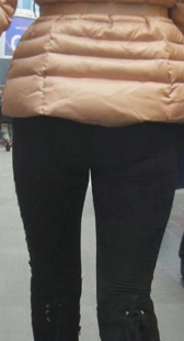 紧身打底裤内痕明显