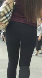 紧翘臀打底黑裤