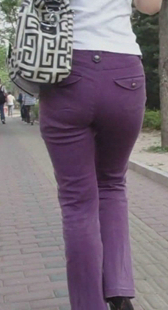 长腿超紧宽臀小少妇