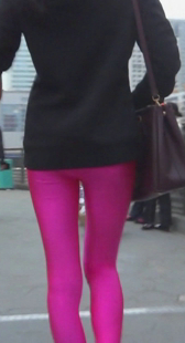 紧身红裤小内痕