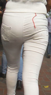 细腰大屁股白裤小妹