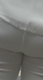 超紧白裤PP往下榻