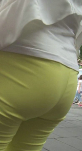 超重口味黄裤大妈巨臀