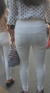 性感白裤黑内痕小妹臀已经如此宽了为什么