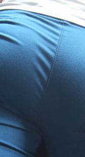 蓝裤圆臀小少妇