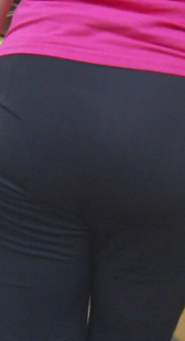 重口味宽大臀黑裤