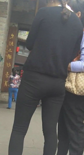 性感黑裤少妇开发多