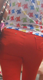 翘臀红裤大妈臀