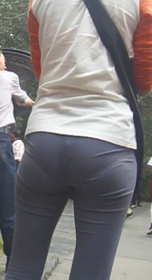 紧身黑裤V内痕小少妇