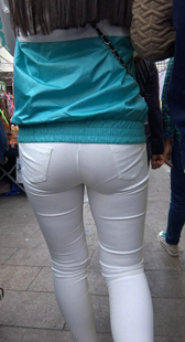 性感白裤熟女美三角宽大臀