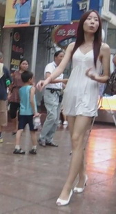 好漂亮的一双美腿