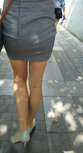 灰短裙包臀制服少妇