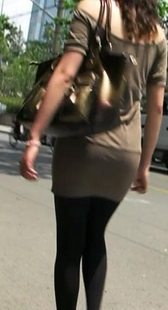 街拍少妇短裙包好紧啊