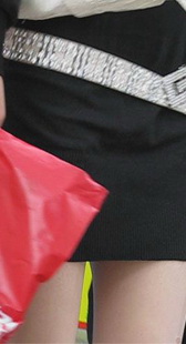 跟拍少妇雪白的大腿