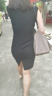 街拍灰紧制服短裙少妇