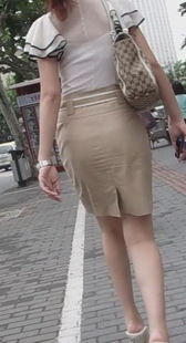 街拍一位美女少妇