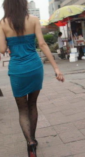 街拍扭臀黑丝妹妹