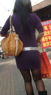 街拍紫群包臀黑丝MM