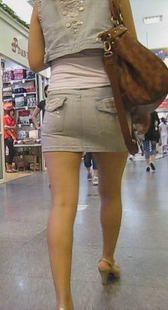 跟拍高挑少妇身材好