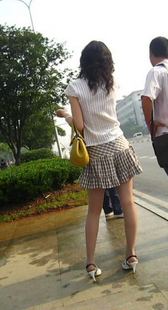 街拍短裙性感美女