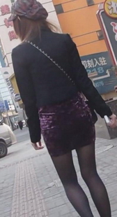 街拍性感黑丝少妇