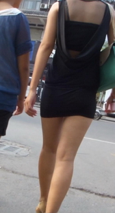 跟拍超短裙性感美腿