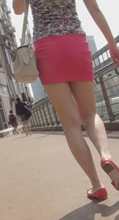 长时间跟拍长腿超短裙少妇