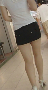 跟拍超市性感短裙少妇